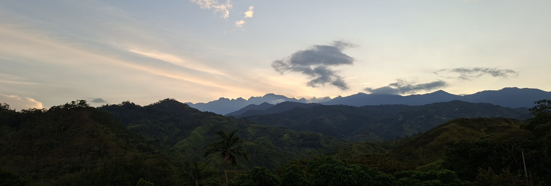 Paisaje montañoso de La Buitrera
